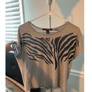 Grey shirt with zebra design